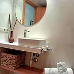 Anna Apartman *